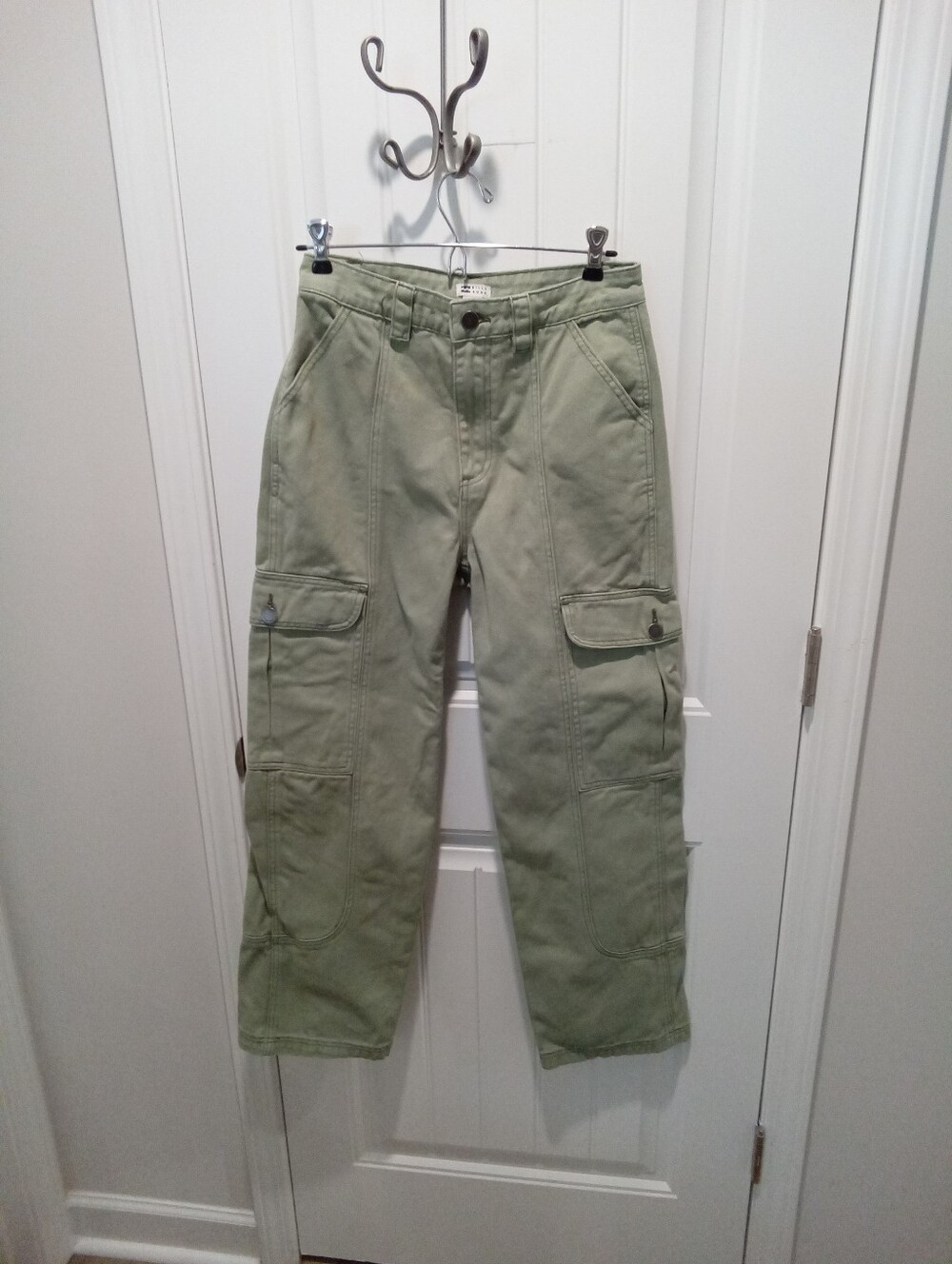 Billabong Wall To Wall Olive Green Cargo Pants w/27.5" Inseam Women's Size 26